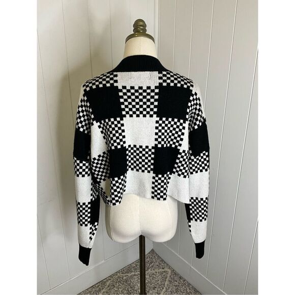 Cider Women's Medium Black White Checkerboard Print Oversized Cropped Cardigan - Picture 6 of 10